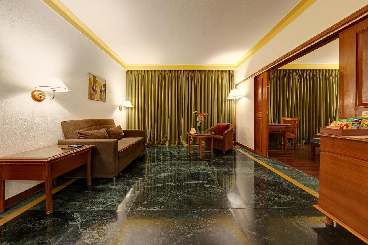 The Central Park Pune Exterior foto